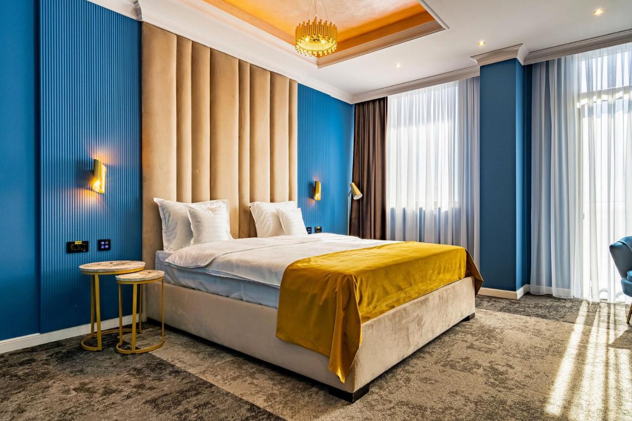 Отель Prestige Plaza Сучава Экстерьер фото